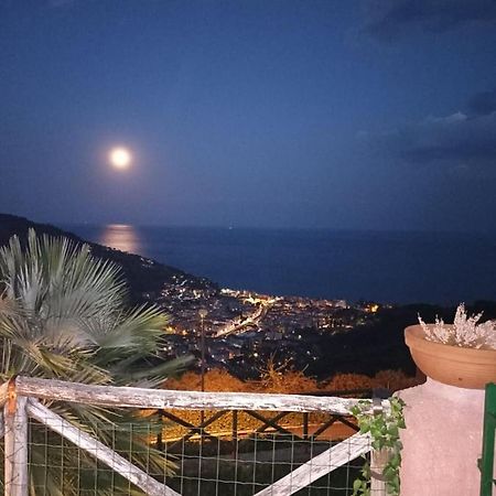 La Cita Ca - Vista Mare Apartman Finale Ligure Kültér fotó